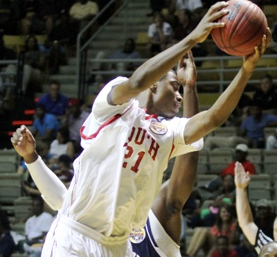 Wendell Snow of Central-Hayneville and Nigel Whatley of Wenonah in 2011 game. (Creativefx photo)